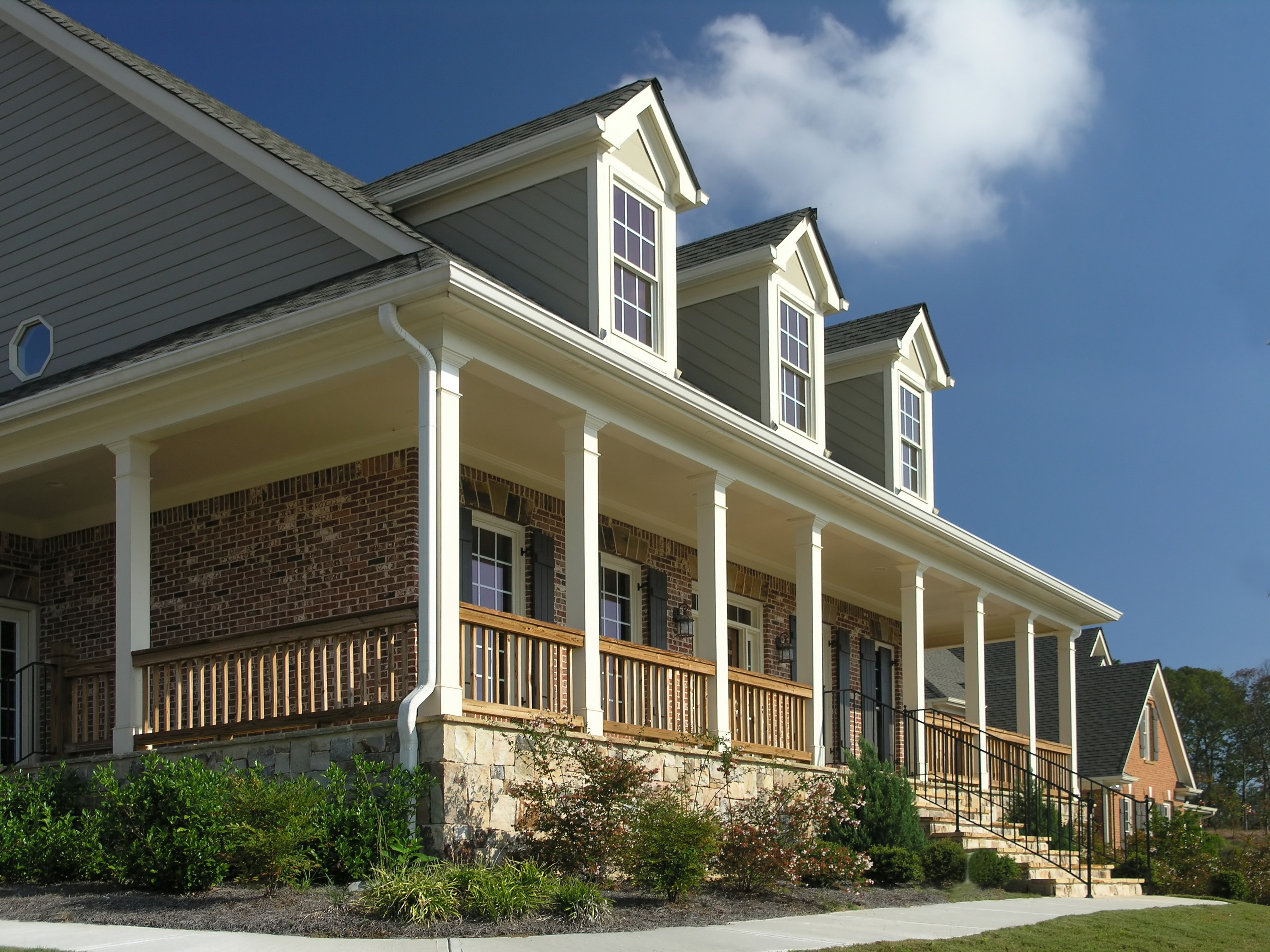 luxury-home-exterior